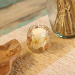 Natural Floral Glass - Straight Candle Holder - Rosa - (8x8cm) - Image 9