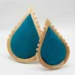 Small Teardrop Necklace Display  19x13cm - Image 2