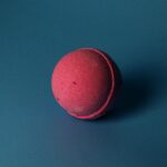 Rose & Petals Bath Bomb - 180g - Image 2