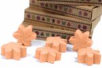 Gift Set of 6 Wax Melts  - Tuberose - Image 3