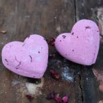 Love Heart Bath Bomb 70g - Ylang & Rose - Image 6