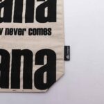 Nomad Sari Iconic Classic Tote Bag - Mañana Mañana - Natural 10oz - Image 2