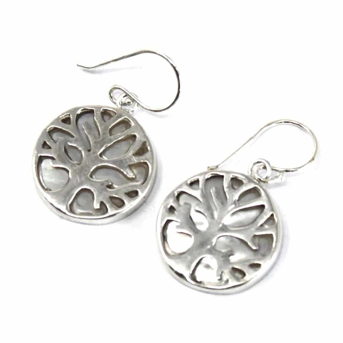 bG9jYWw6Ly9tZWRpYS8xUS9FRC82MFIzMEMxRzZNUzNFRDFRLzEzMzA2YTJlLmpwZWc Tree of Life Silver Earrings 15mm - Mother of Pearl - Image 1
