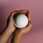 Coconut Dream Bath Bomb - 180g - Image 2
